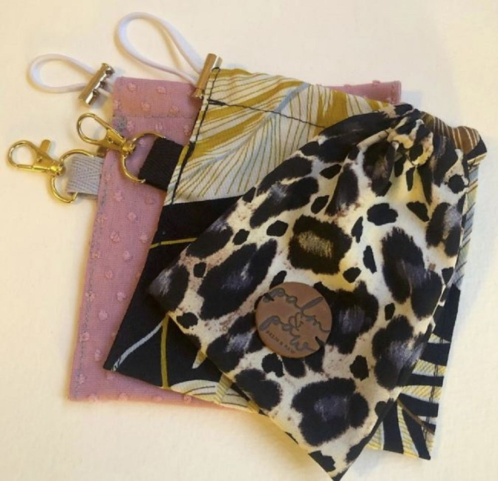 Palm & Paw Clip-On Treat or Poo Bag Holder – product image
